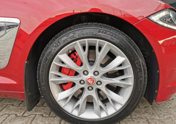 Jaguar XF cena 79900 przebieg: 125000, rok produkcji 2015 z Rzeszów małe 277